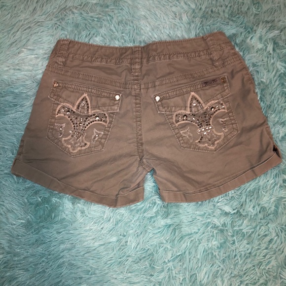 Miss Me Shorts - Picture 2 of 3